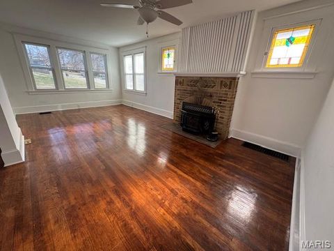 Tiny photo for 1522 E 5th Street, Washington, MO 63090 (MLS # 26031479)
