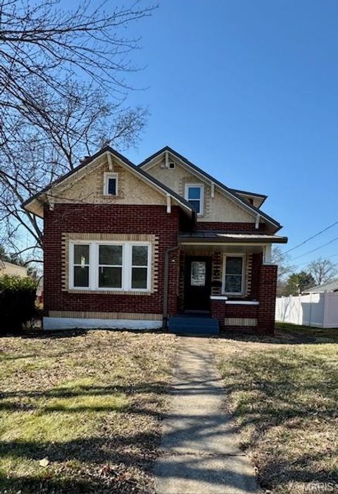 Photo of 1522 E 5th Street, Washington, MO 63090 (MLS # 26031479)