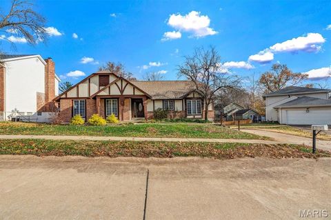 2034 Emerald Crest Court Chesterfield MO 63017