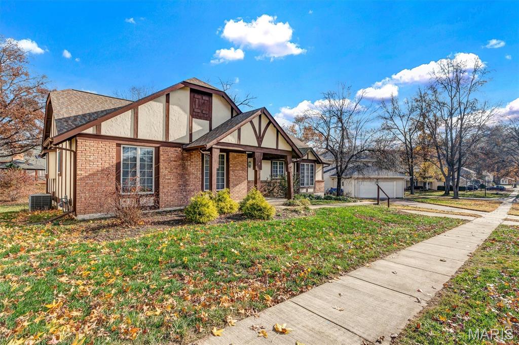 2034 Emerald Crest Court