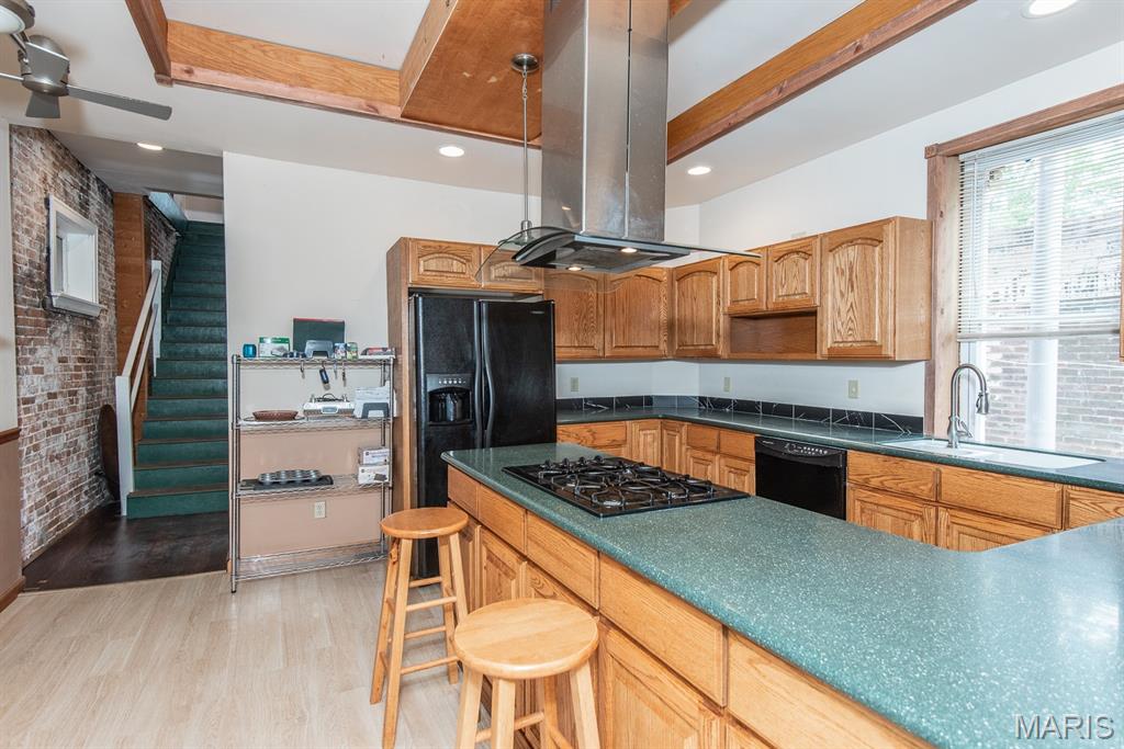 St Louis, Missouri 63108, United States, 3 Bedrooms Bedrooms, ,3 BathroomsBathrooms,Residential,Active,139934