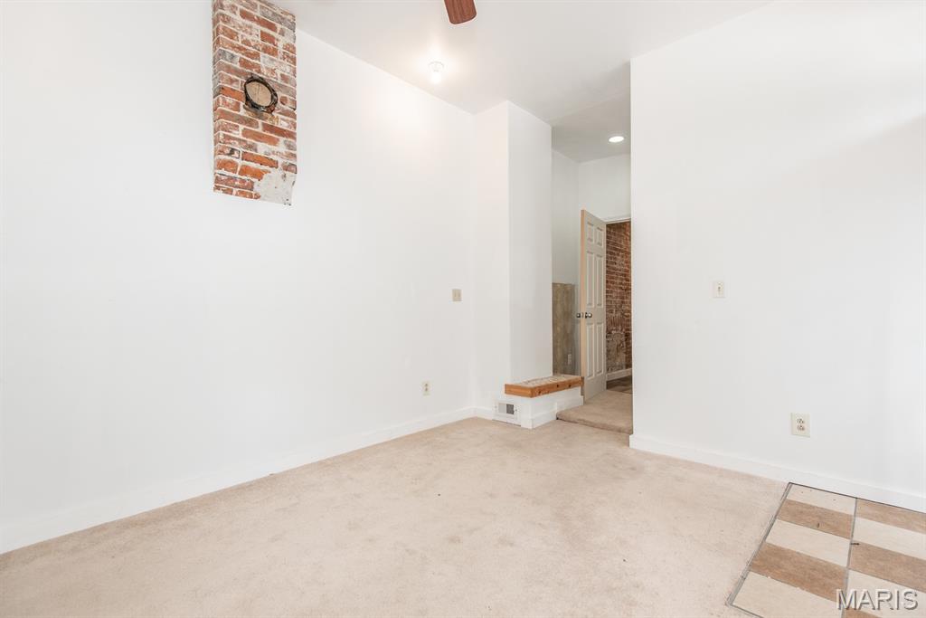 St Louis, Missouri 63108, United States, 3 Bedrooms Bedrooms, ,3 BathroomsBathrooms,Residential,Active,139934