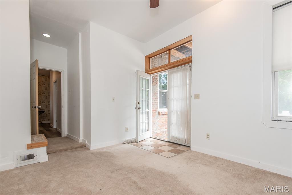 St Louis, Missouri 63108, United States, 3 Bedrooms Bedrooms, ,3 BathroomsBathrooms,Residential,Active,139934