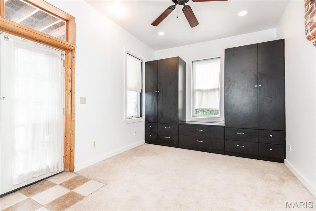 St Louis, Missouri 63108, United States, 3 Bedrooms Bedrooms, ,3 BathroomsBathrooms,Residential,Active,139934