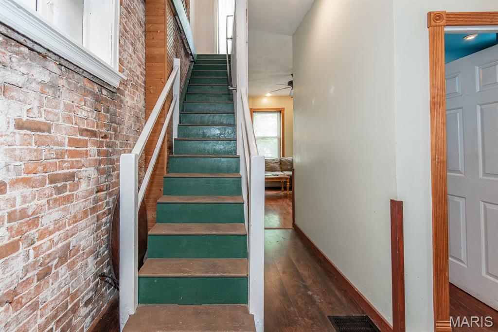 St Louis, Missouri 63108, United States, 3 Bedrooms Bedrooms, ,3 BathroomsBathrooms,Residential,Active,139934