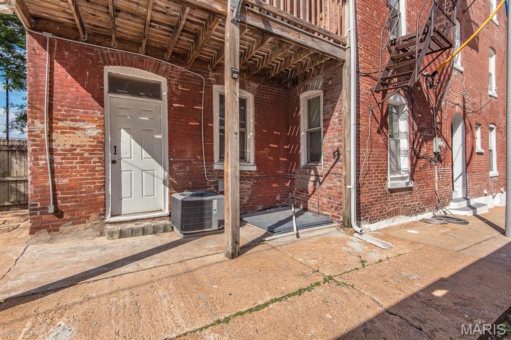 St Louis, Missouri 63108, United States, 3 Bedrooms Bedrooms, ,3 BathroomsBathrooms,Residential,Active,139934