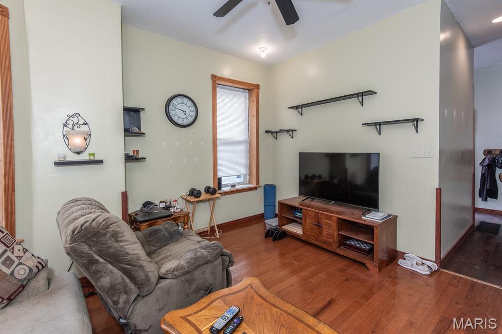 St Louis, Missouri 63108, United States, 3 Bedrooms Bedrooms, ,3 BathroomsBathrooms,Residential,Active,139934