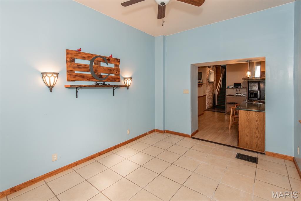 St Louis, Missouri 63108, United States, 3 Bedrooms Bedrooms, ,3 BathroomsBathrooms,Residential,Active,139934