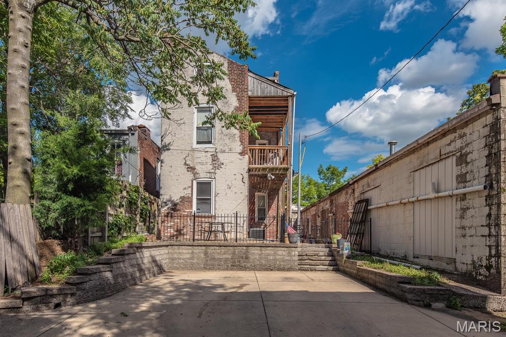 St Louis, Missouri 63108, United States, 3 Bedrooms Bedrooms, ,3 BathroomsBathrooms,Residential,Active,139934