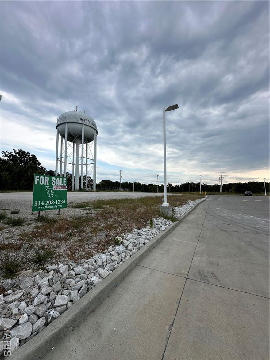 1ac+/- pad ready site occupying the eastern portion of the property to be subdivided and sold. Utilities to site. Ingress egress is established. Property tax to be determined after parcel is subdivided.