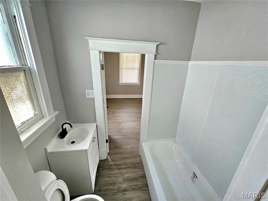 West Walnut Manor - Residential