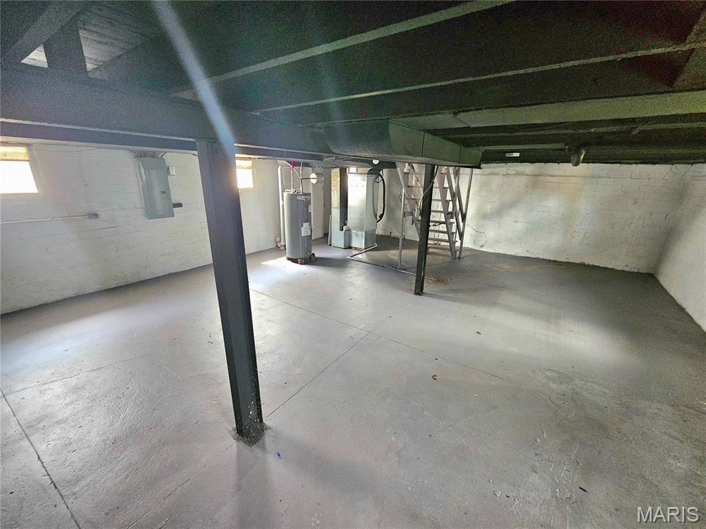 West Walnut Manor - Residential