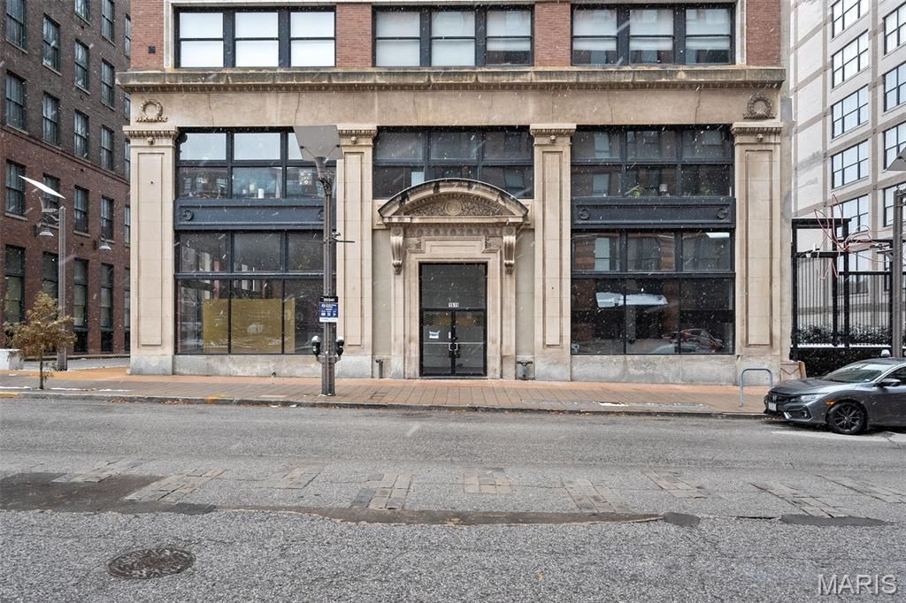 Photo of 1619 Washington Avenue #302, St Louis, MO 63103 (MLS # 26021458)