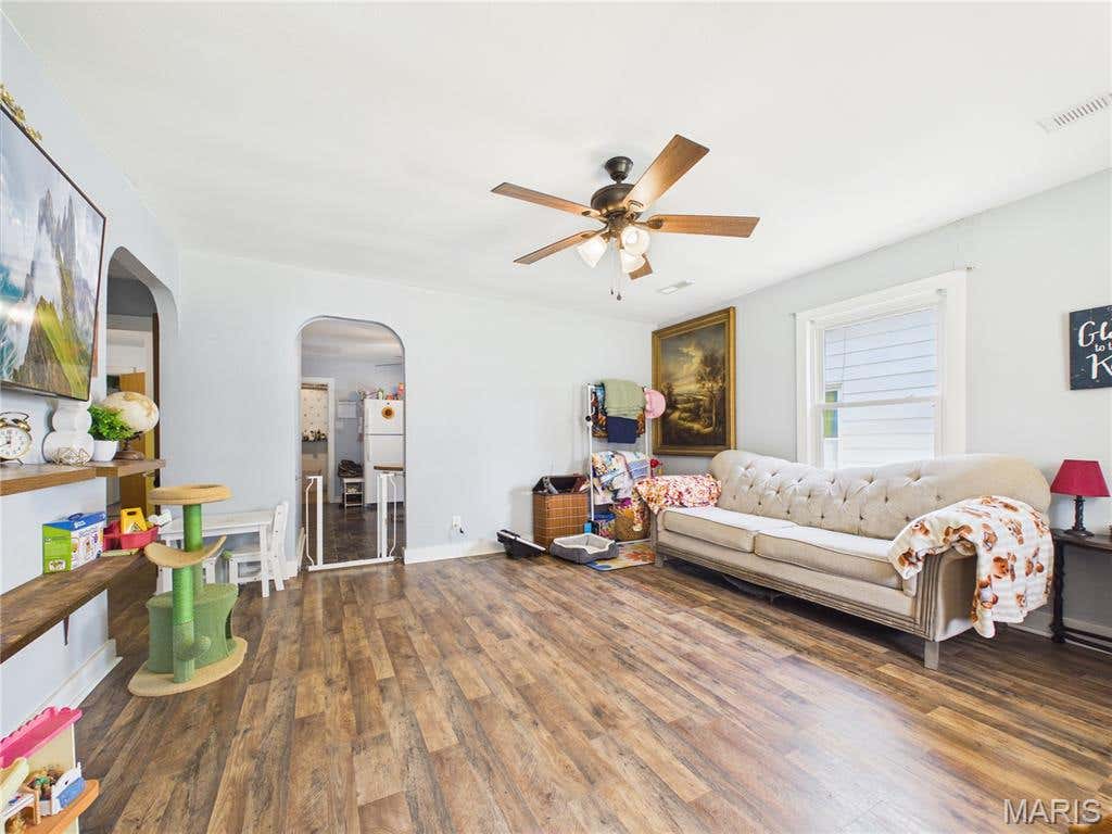 Photo of 329 West Parker Ave Ave, Chaffee, MO 63740 (MLS # 26048735)