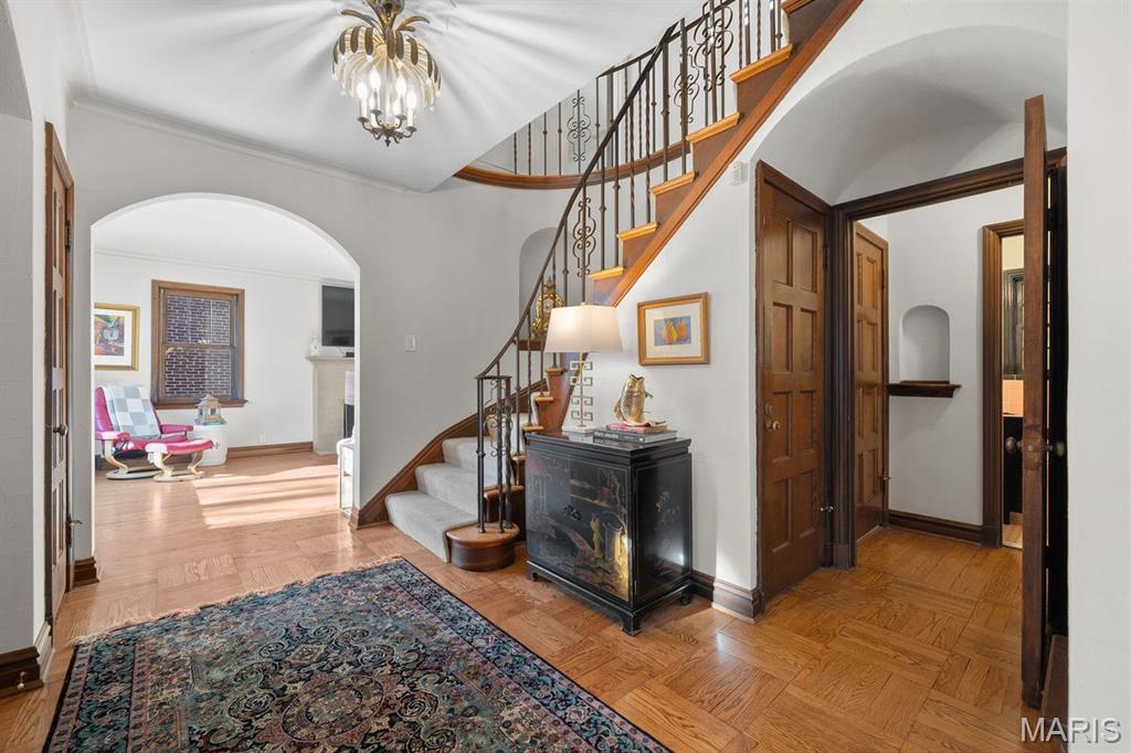 585 Stratford Avenue