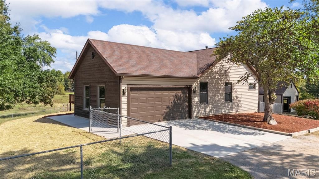 Photo of 3218 S Highway W - LOT 5-6-7, Winfield, MO 63389 (MLS # 25072906)