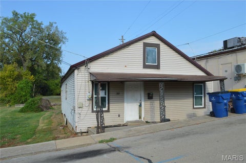 Photo of 205 S Adams St ST, Festus, MO 63028 (MLS # 26060272)