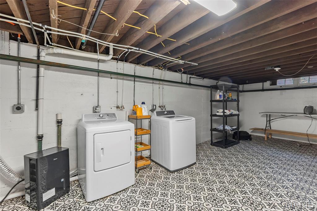 Fifth Principal Meridian - Commercial Sale