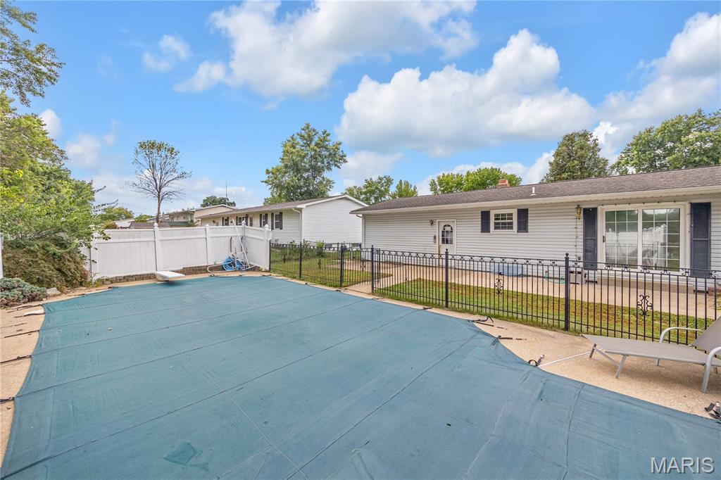 Wentzville, Missouri 63385, United States, 3 Bedrooms Bedrooms, ,3 BathroomsBathrooms,Residential,Pending,202185