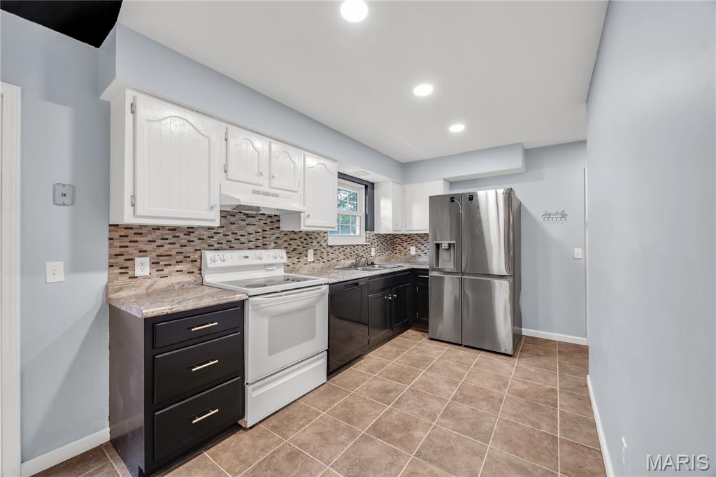 Wentzville, Missouri 63385, United States, 3 Bedrooms Bedrooms, ,3 BathroomsBathrooms,Residential,Pending,202185