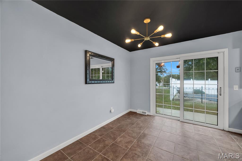 Wentzville, Missouri 63385, United States, 3 Bedrooms Bedrooms, ,3 BathroomsBathrooms,Residential,Pending,202185