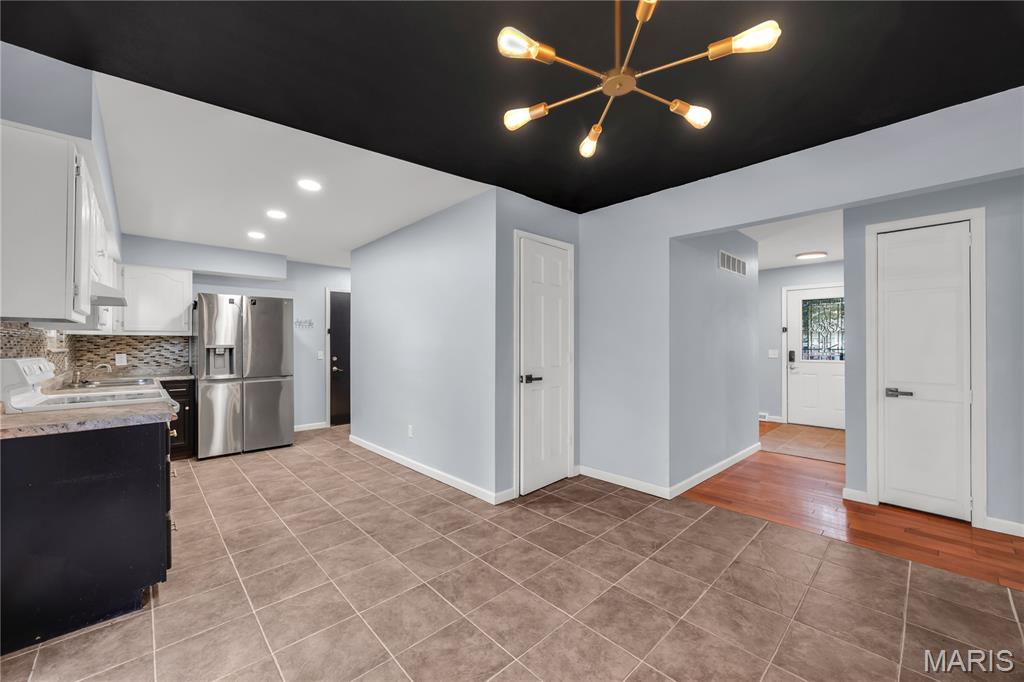 Wentzville, Missouri 63385, United States, 3 Bedrooms Bedrooms, ,3 BathroomsBathrooms,Residential,Pending,202185