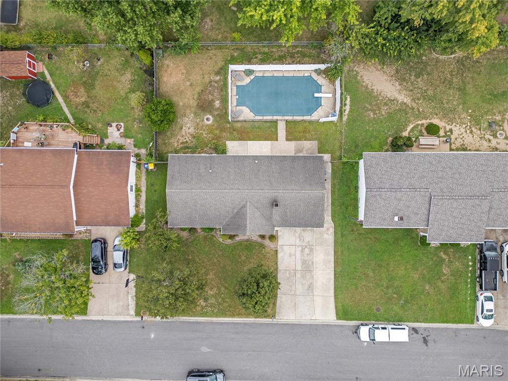 Wentzville, Missouri 63385, United States, 3 Bedrooms Bedrooms, ,3 BathroomsBathrooms,Residential,Pending,202185