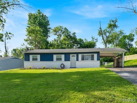 Photo of 283 Ramsey Lane, Ballwin, MO 63021 (MLS # 26036811)