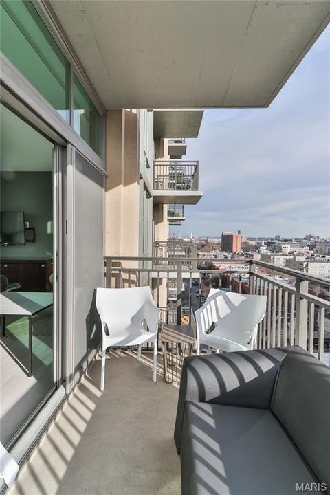 Tiny photo for 4909 Laclede Avenue #1201, St Louis, MO 63108 (MLS # 26037969)