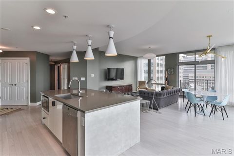 Tiny photo for 4909 Laclede Avenue #1201, St Louis, MO 63108 (MLS # 26037969)
