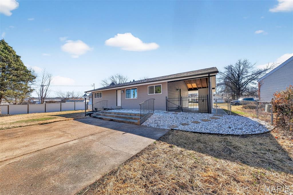 Foxrun 3 - Residential