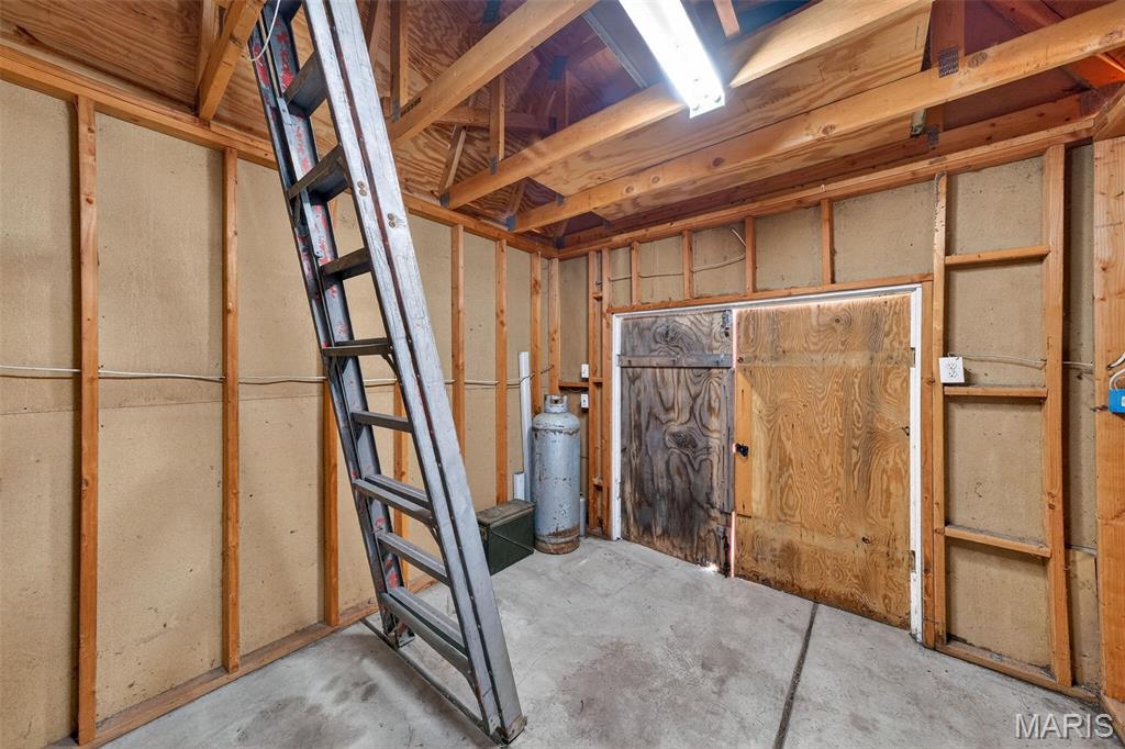 Foxrun 3 - Residential