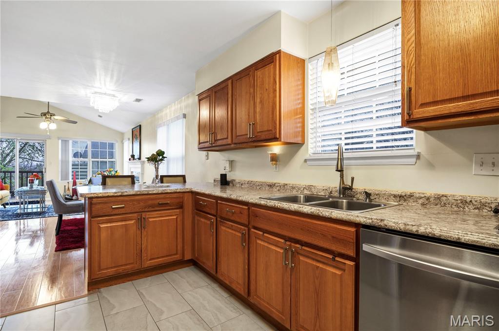 Autumn Lakes Condos - Residential