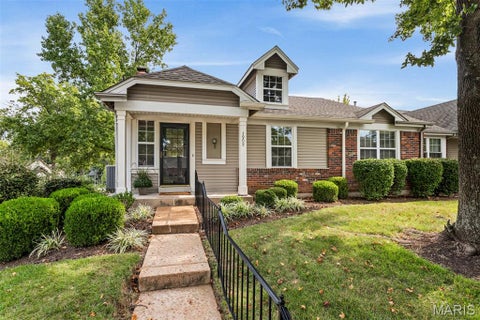 Photo of 1902 Baxter Ridge Drive, Chesterfield, MO 63017 (MLS # 26057822)