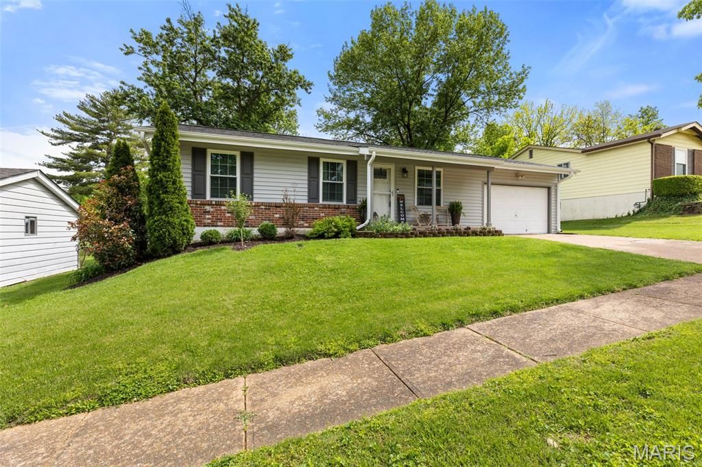 Photo of 1338 Greenmar Drive, Fenton, MO 63026 (MLS # 26025130)