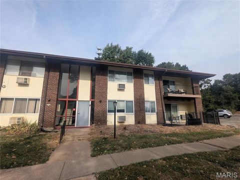 7731 Hazelcrest Drive H Hazelwood MO 63042