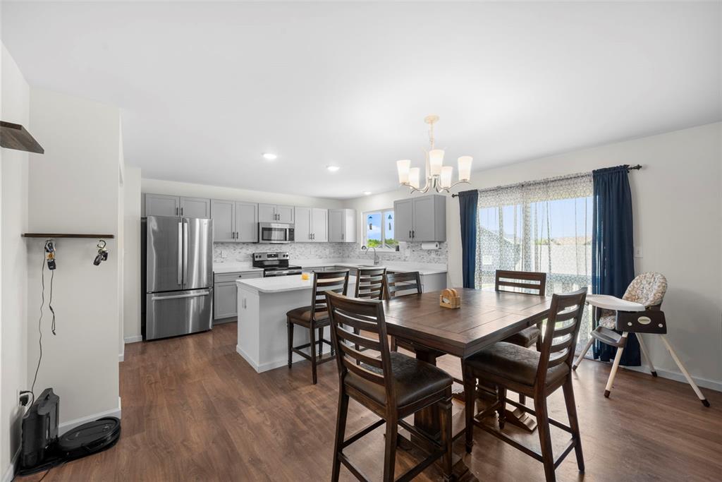 Moscow Mills, Missouri 63362, United States, 3 Bedrooms Bedrooms, ,3 BathroomsBathrooms,Residential,Pending,134290