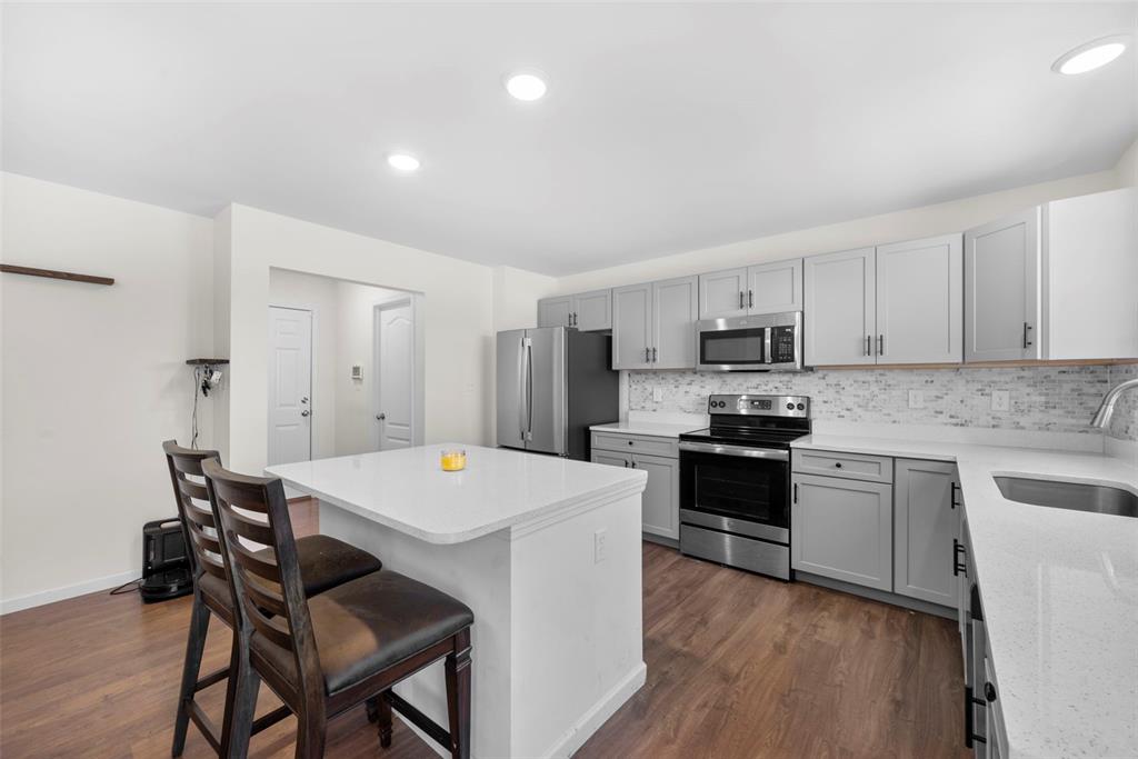 Moscow Mills, Missouri 63362, United States, 3 Bedrooms Bedrooms, ,3 BathroomsBathrooms,Residential,Pending,134290