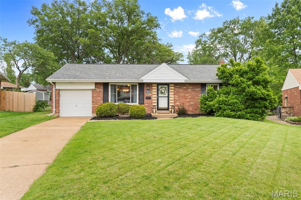 Photo of 9401 Sophine Lane, St Louis, MO 63123 (MLS # 26029201)