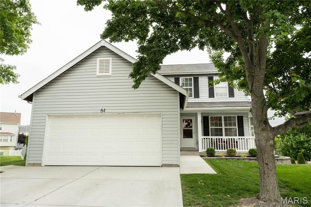 Photo of 64 Briarchase Court, Lake Saint Louis, MO 63367 (MLS # 26032420)