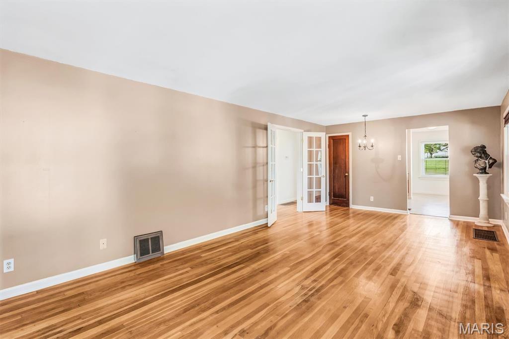 836 Evans Avenue