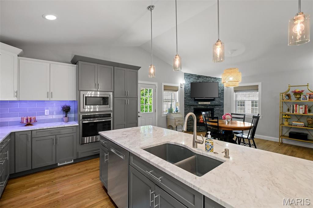 Kirkwood, Missouri 63122, United States, 4 Bedrooms Bedrooms, ,4 BathroomsBathrooms,Residential,Coming Soon,164166