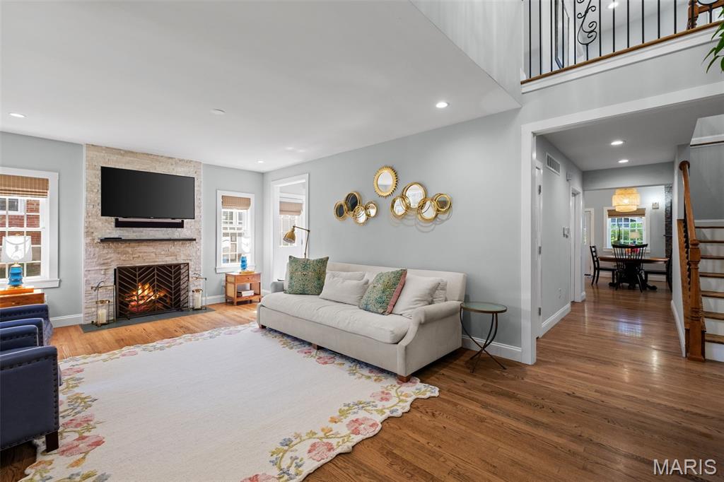 Kirkwood, Missouri 63122, United States, 4 Bedrooms Bedrooms, ,4 BathroomsBathrooms,Residential,Coming Soon,164166