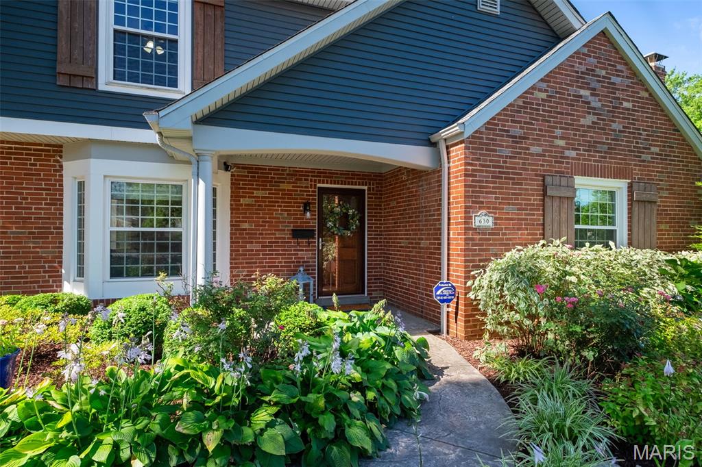 Kirkwood, Missouri 63122, United States, 4 Bedrooms Bedrooms, ,4 BathroomsBathrooms,Residential,Coming Soon,164166