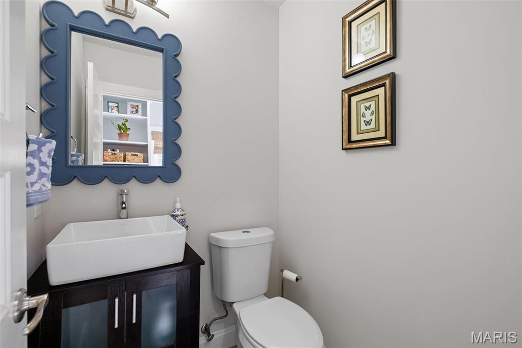 Kirkwood, Missouri 63122, United States, 4 Bedrooms Bedrooms, ,4 BathroomsBathrooms,Residential,Coming Soon,164166