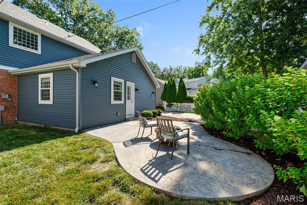 Kirkwood, Missouri 63122, United States, 4 Bedrooms Bedrooms, ,4 BathroomsBathrooms,Residential,Coming Soon,164166