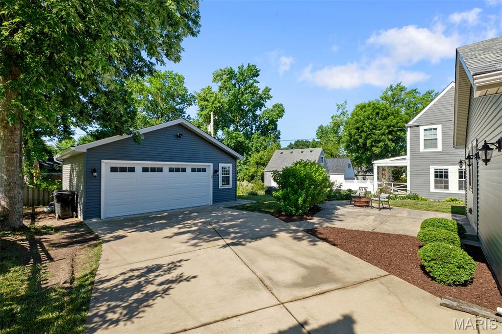 Kirkwood, Missouri 63122, United States, 4 Bedrooms Bedrooms, ,4 BathroomsBathrooms,Residential,Coming Soon,164166