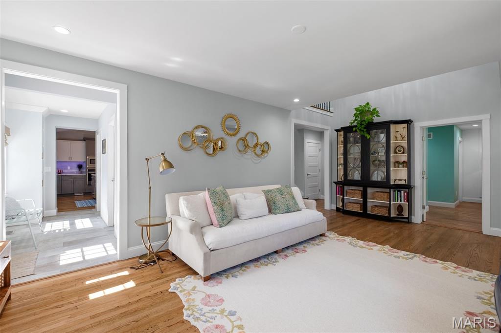 Kirkwood, Missouri 63122, United States, 4 Bedrooms Bedrooms, ,4 BathroomsBathrooms,Residential,Coming Soon,164166