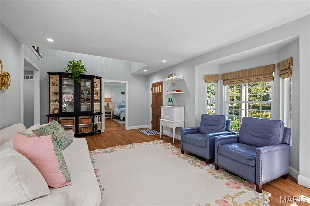 Kirkwood, Missouri 63122, United States, 4 Bedrooms Bedrooms, ,4 BathroomsBathrooms,Residential,Coming Soon,164166