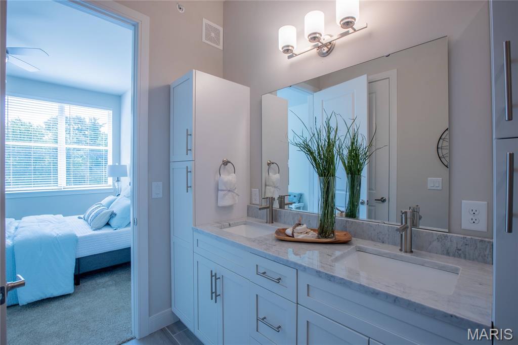 St Louis, Missouri 63119, United States, 2 Bedrooms Bedrooms, ,2 BathroomsBathrooms,Residential,Active,142375